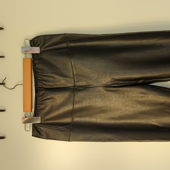 Wilfred Free Leather look leggings NWOT - Picture 2 of 5
